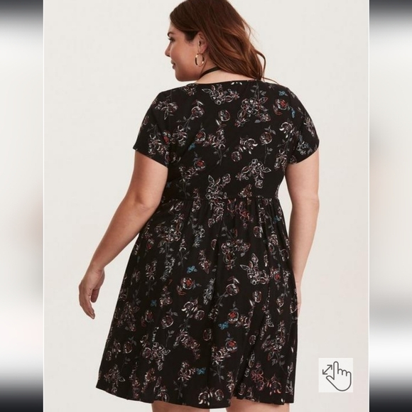 Torrid Plus Size Dress 4x Multi-Color Floral Print Challis Lace Up Short Sleeve - Picture 3 of 13